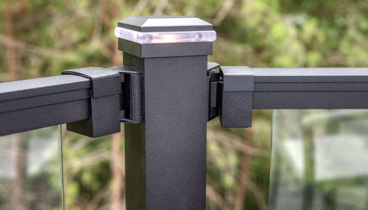 Trex® 2.5″ x 2.5″ LED Aluminum Post Cap Light